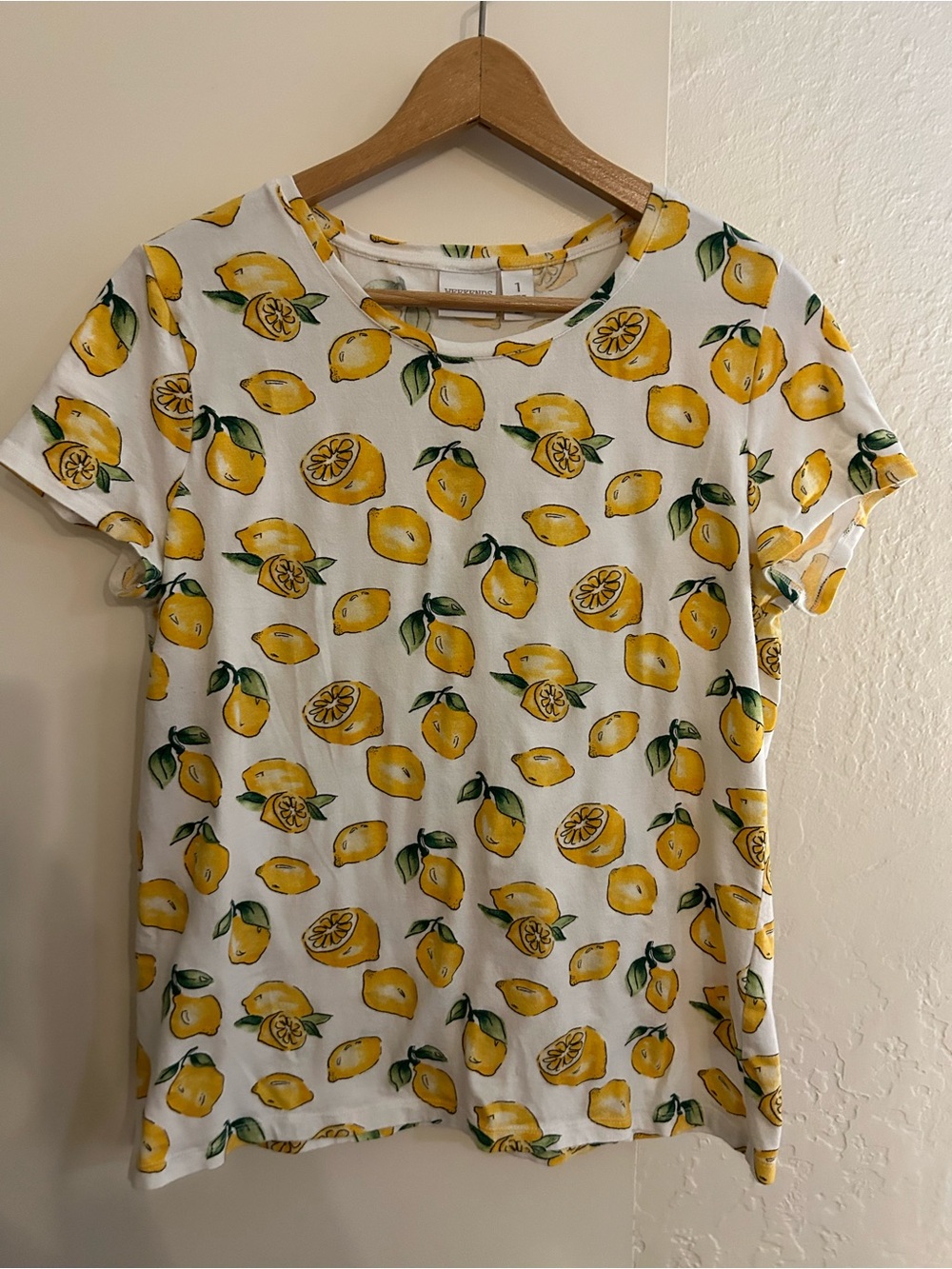 💜3 for $25💜Chico's white Tee with Yellow Lemon Print